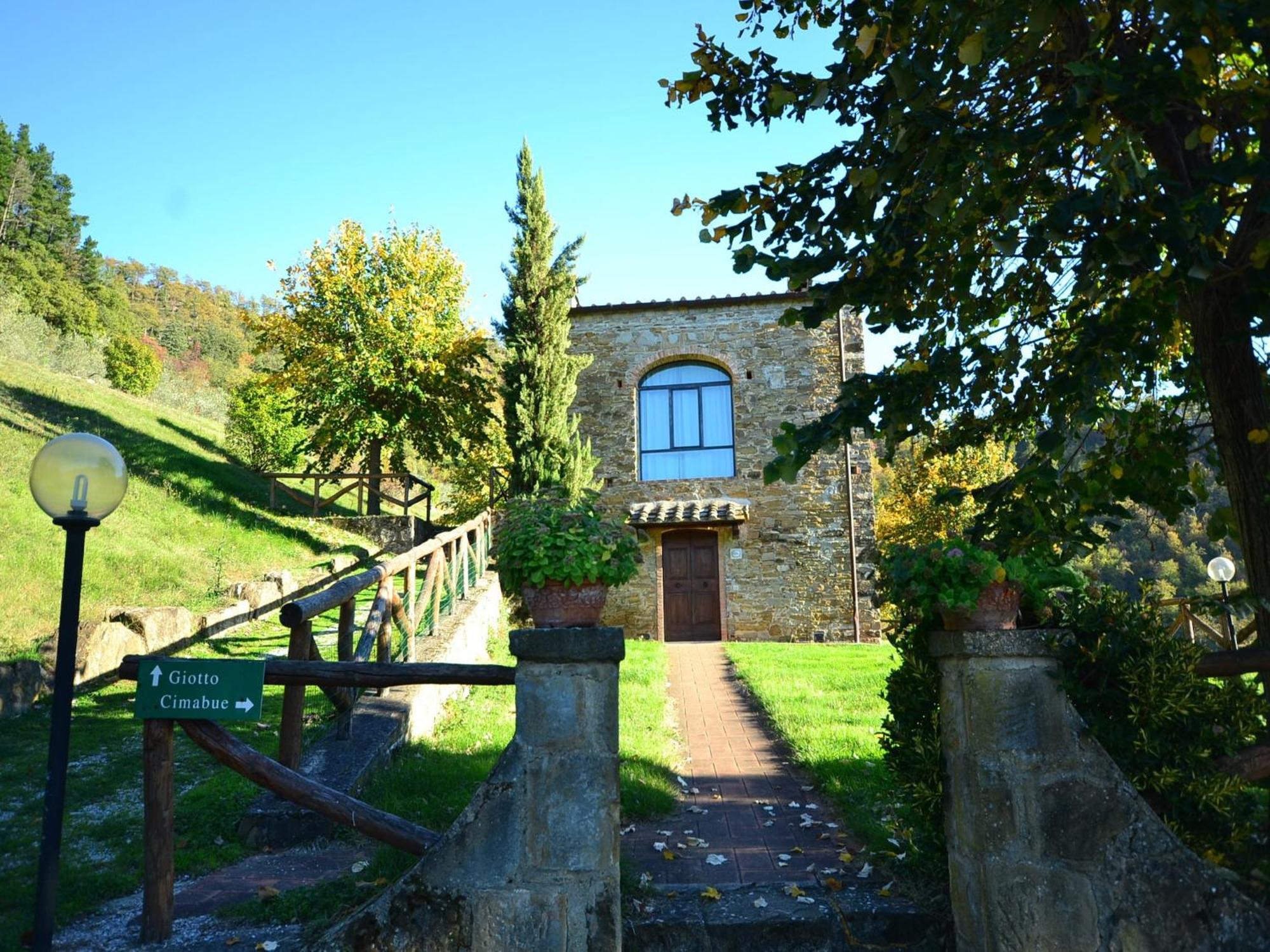 Serene Farmhouse In Dicomano With Swimming Pool别墅 外观 照片